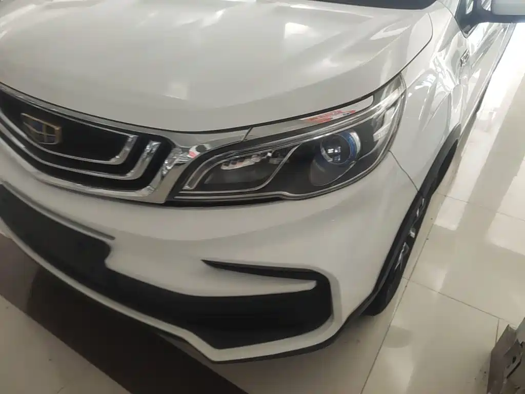 Geely Vision X3 — фото 24