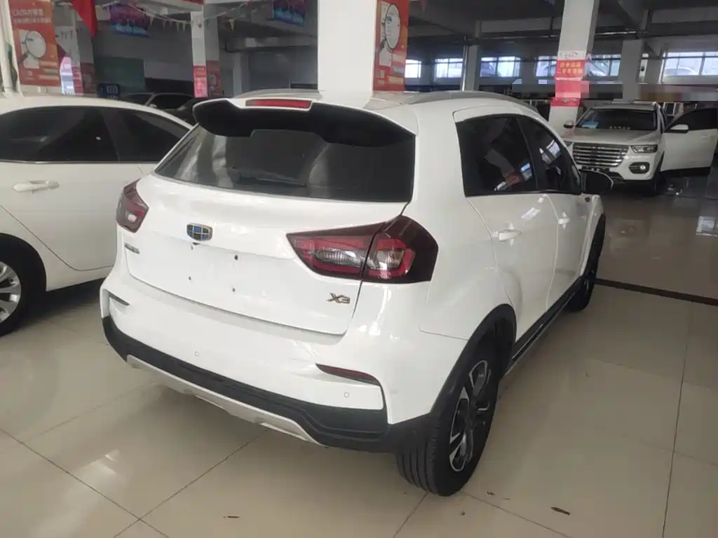 Geely Vision X3 — фото 7