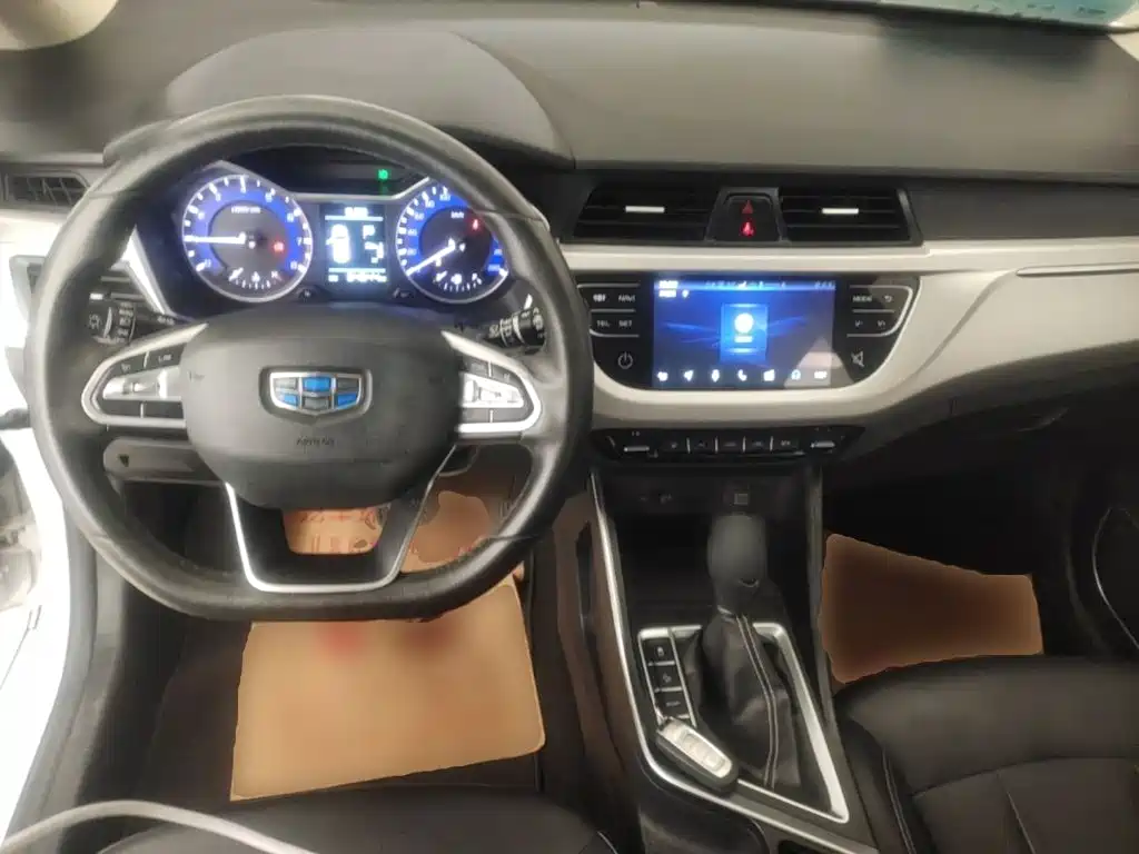 Geely Vision X3 — фото 10