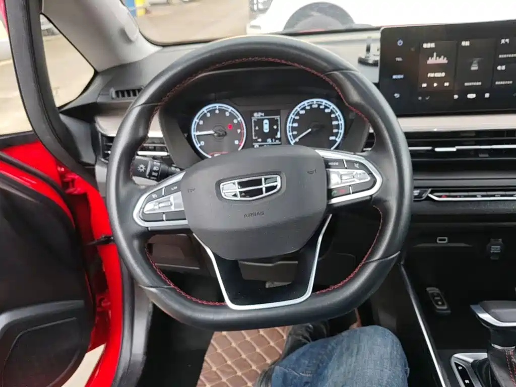 Geely Vision X3 — фото 11