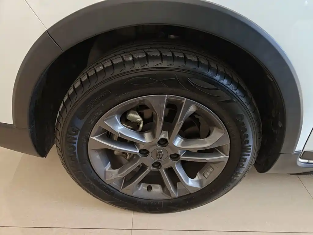 Geely Vision X3 — фото 23