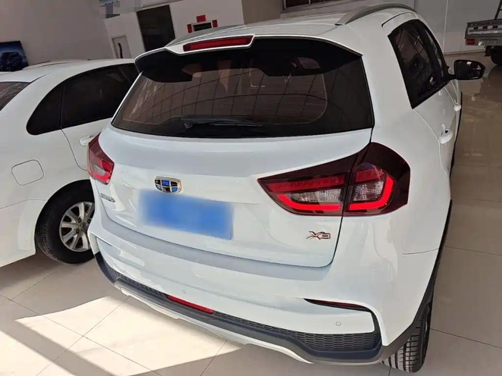 Geely Vision X3 — фото 6