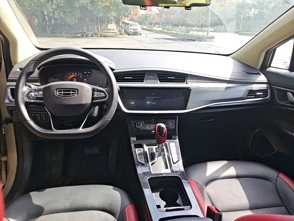 Geely Emgrand GS — фото 10
