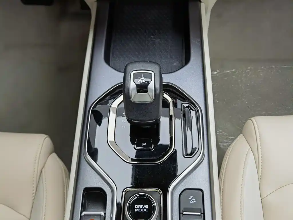 Geely Icon — фото 13