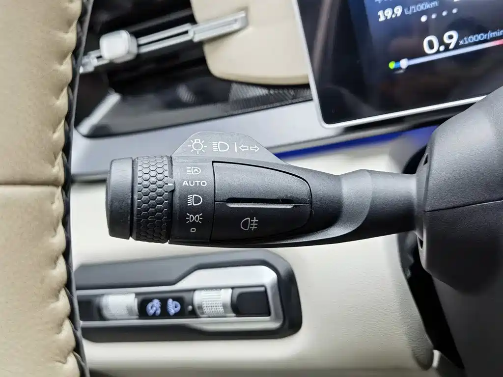 Geely Icon — фото 21