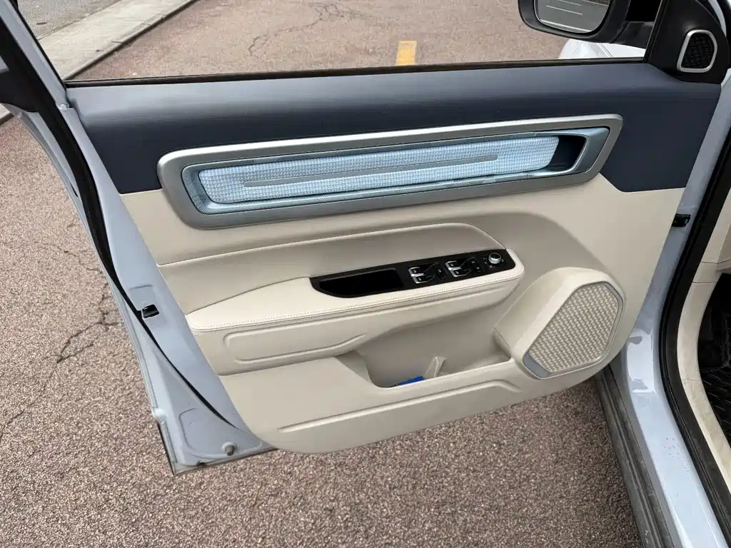 Geely Icon — фото 6