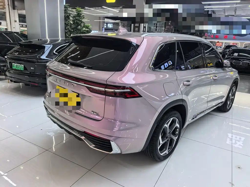 Geely Xingyue L — фото 18