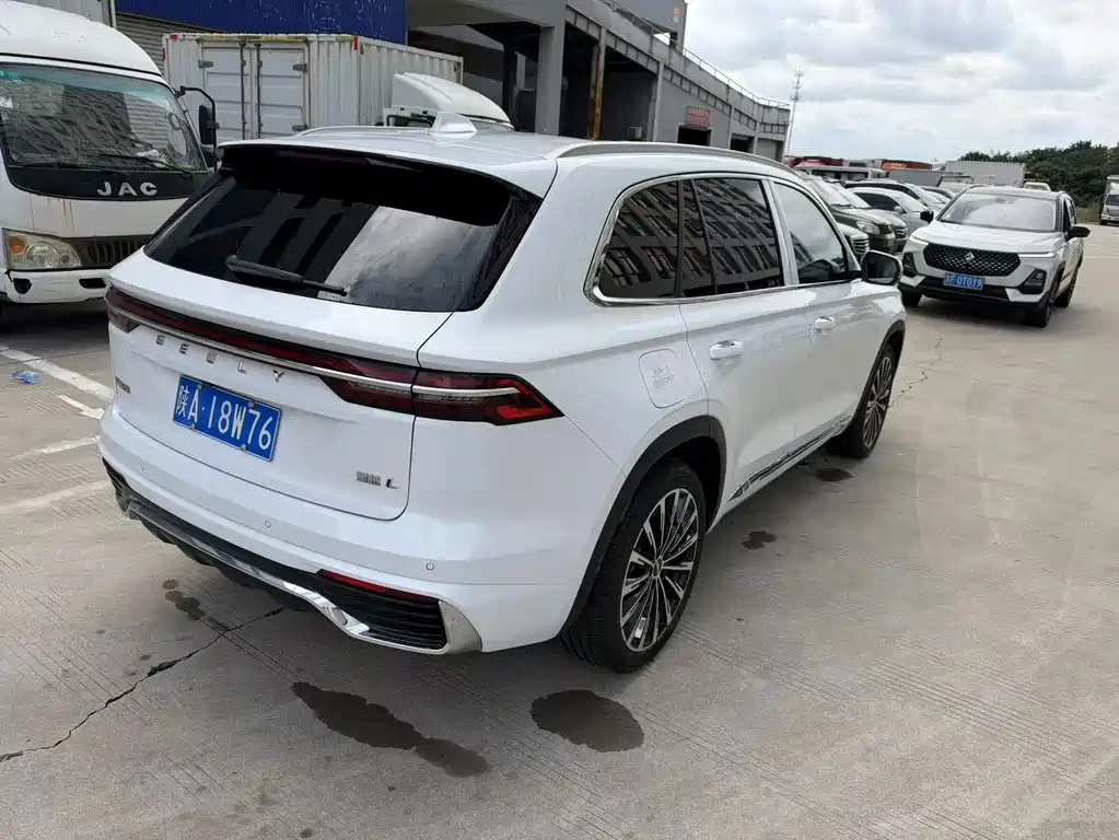Geely Xingyue L — фото 9