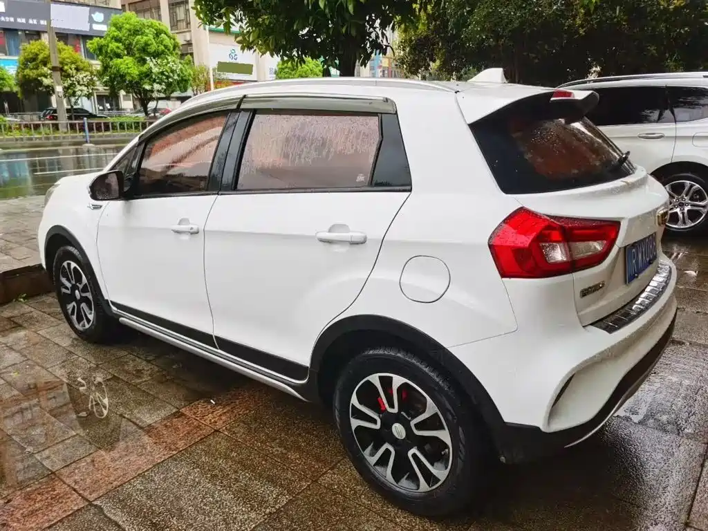 Geely Vision X3 — фото 4