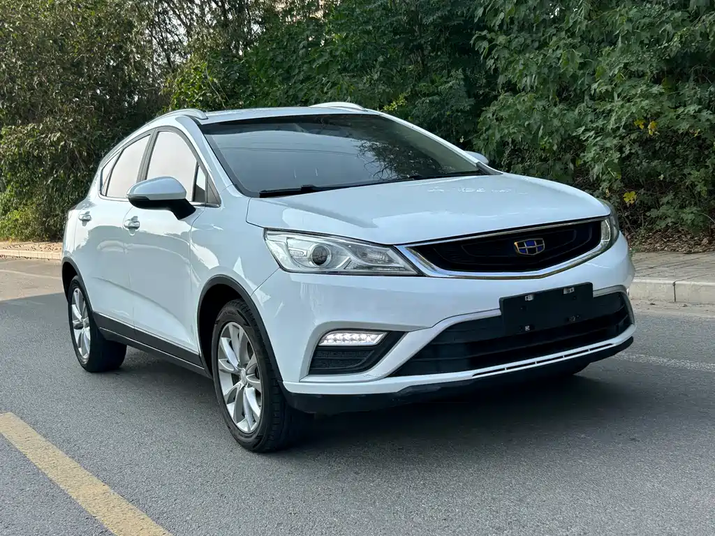 Geely Emgrand GS — фото 10