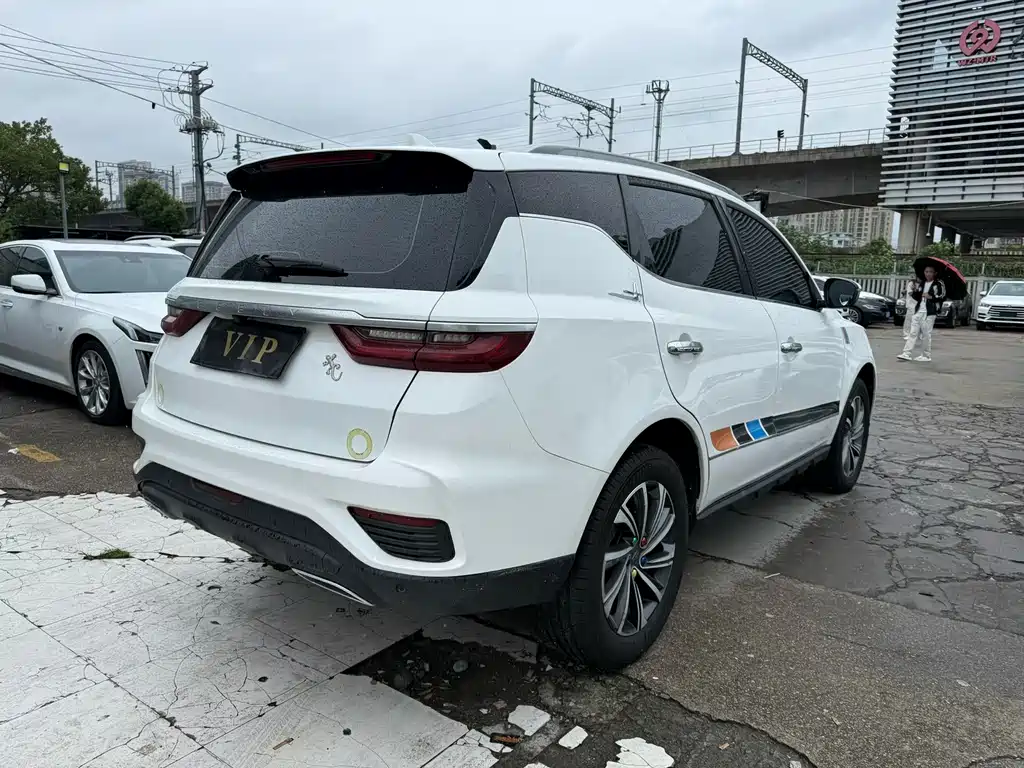 Geely Vision X6 — фото 9