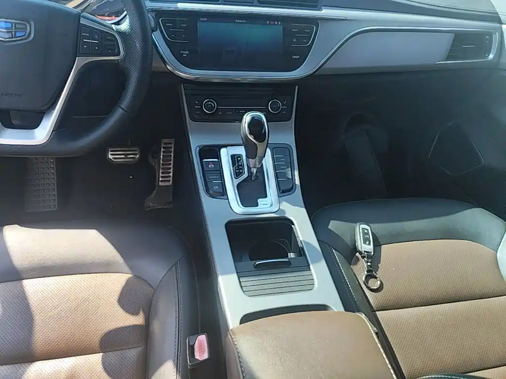 Geely Emgrand GS — фото 14