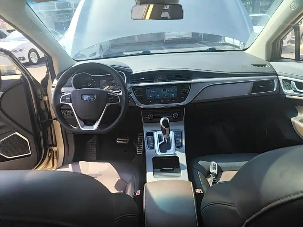 Geely Emgrand GS — фото 10