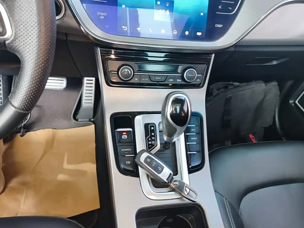 Geely Emgrand GS — фото 14