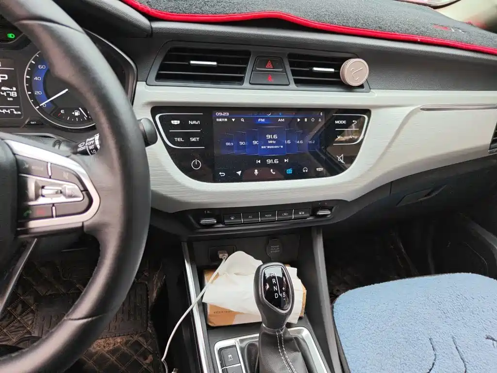 Geely Vision X3 — фото 9