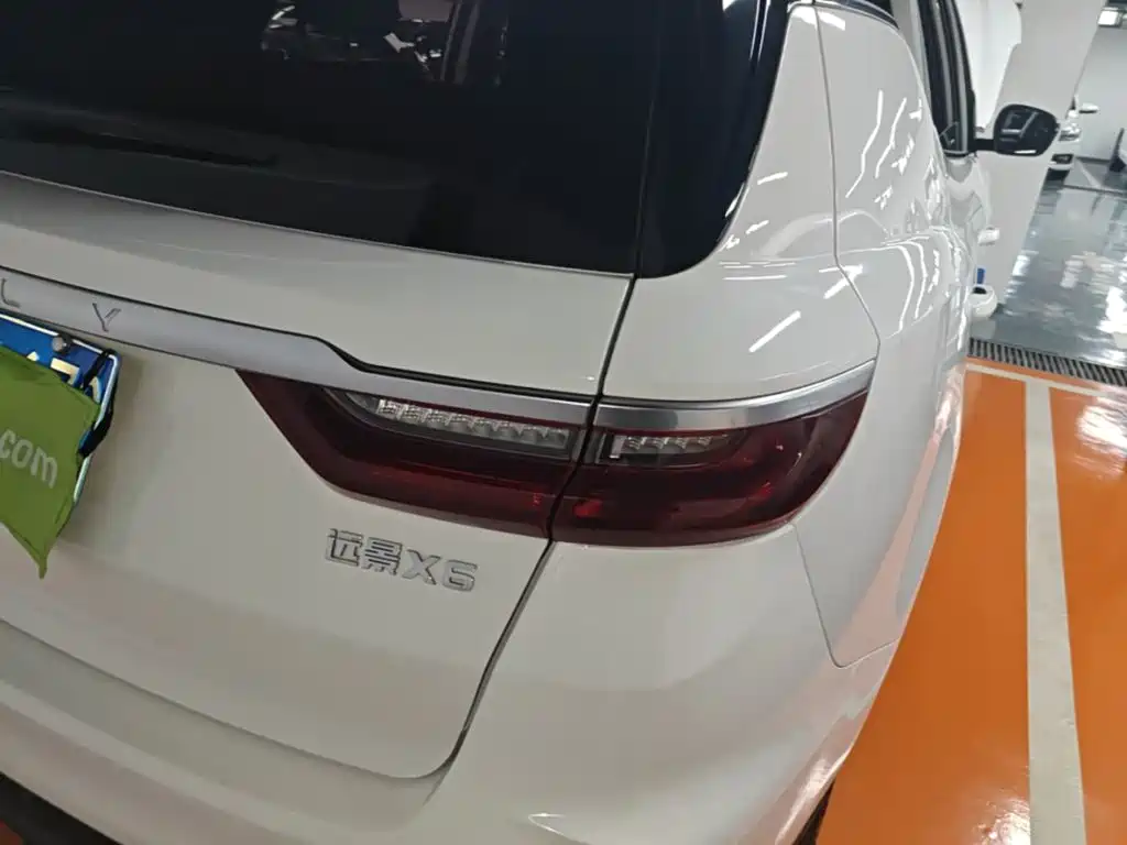 Geely Vision X6 — фото 8