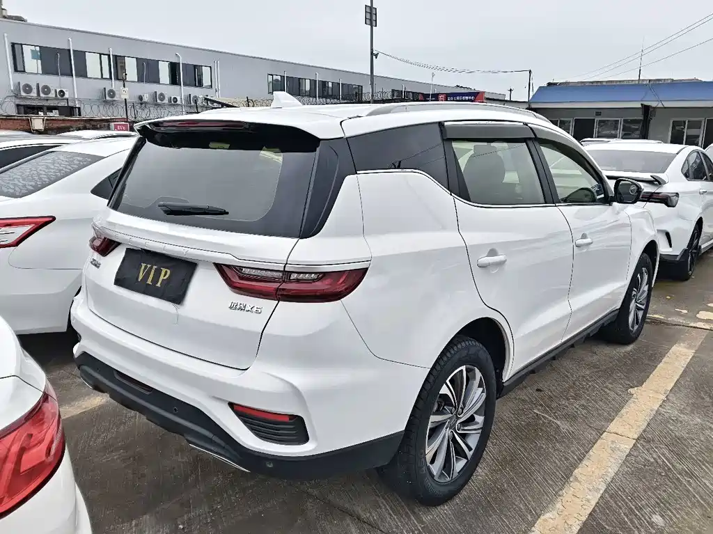 Geely Vision X6 — фото 14
