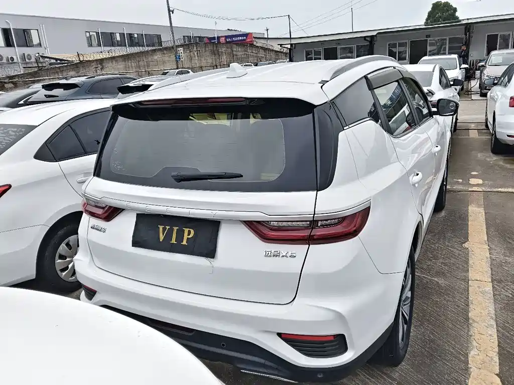 Geely Vision X6 — фото 15
