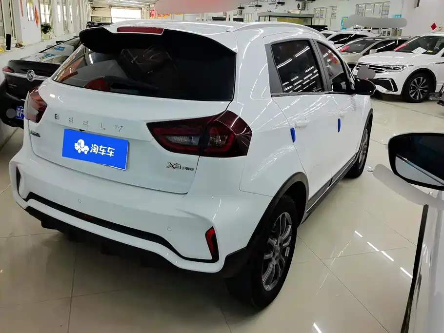 Geely Vision X3 — фото 3