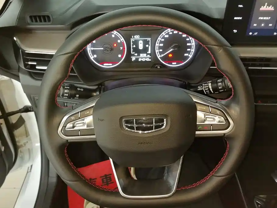 Geely Vision X3 — фото 15