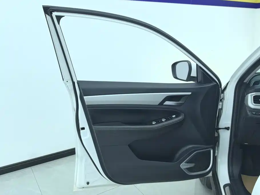 Geely Vision X6 — фото 7