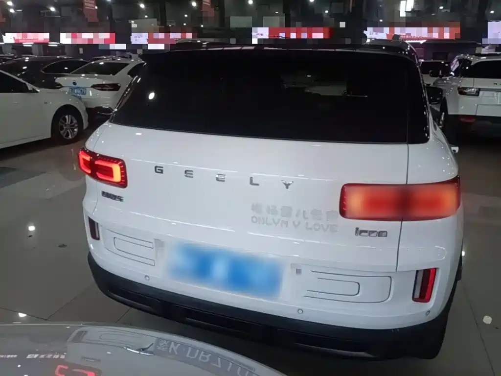 Geely Icon — фото 6