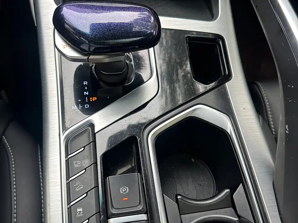 Geely Xingyue — фото 14
