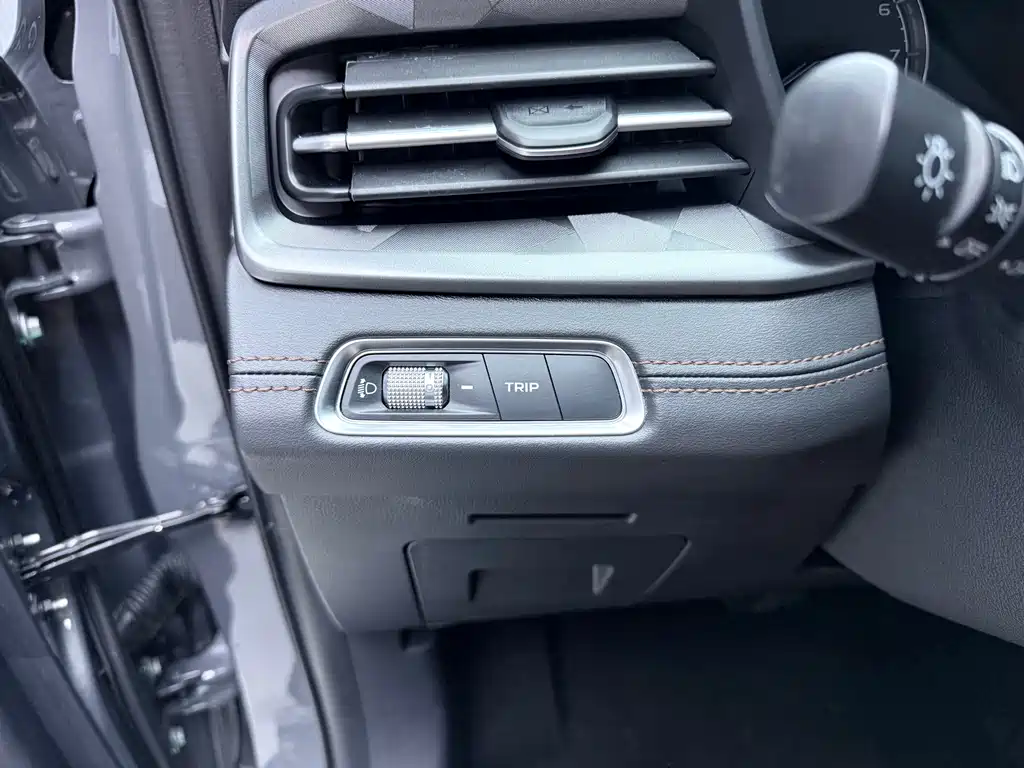 Geely Vision X6 — фото 17