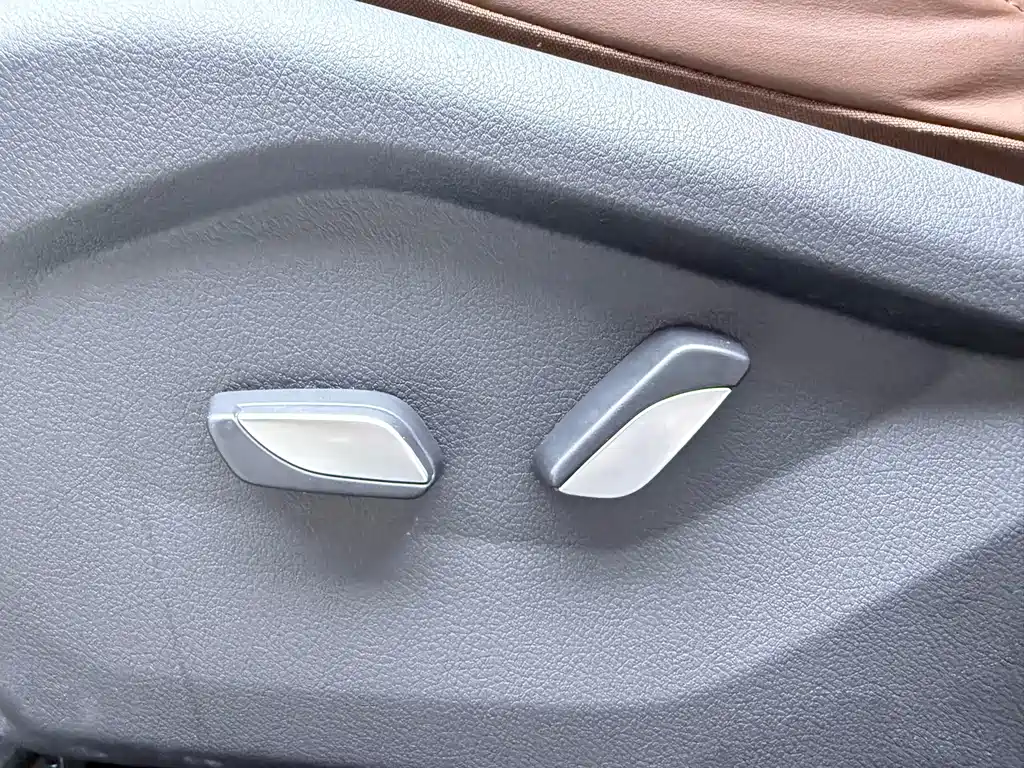 Geely Vision X6 — фото 20