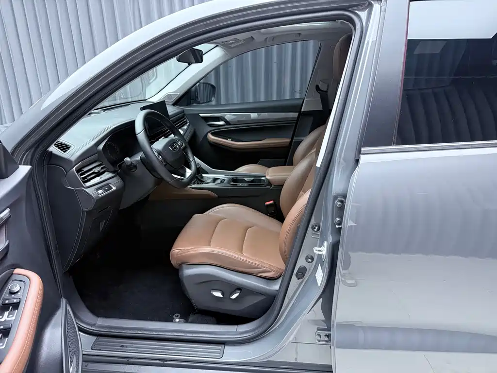 Geely Vision X6 — фото 10