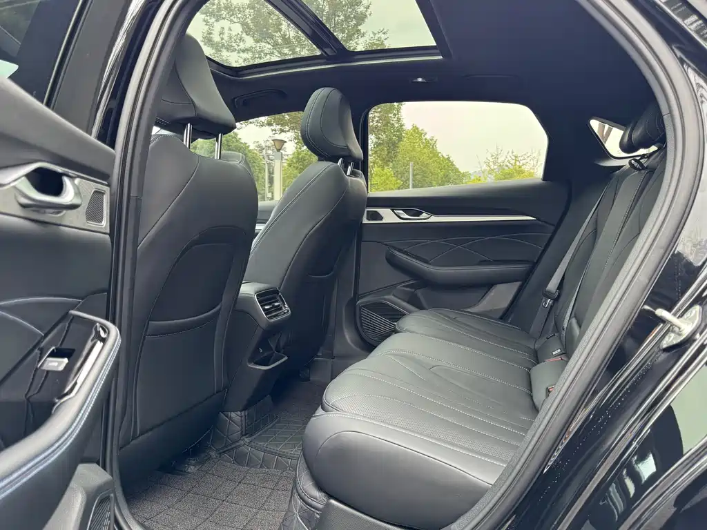 Geely Xingrui — фото 11