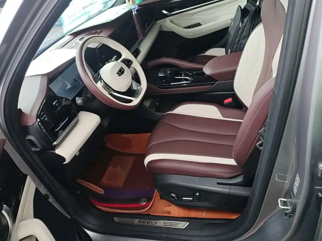 Geely Xingyue L — фото 15