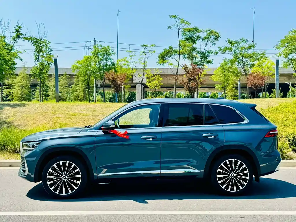 Geely Xingyue L — фото 3