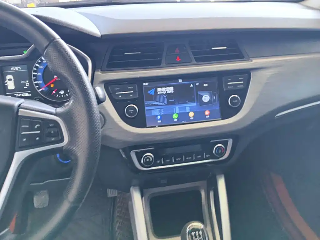 Geely Vision X3 — фото 13