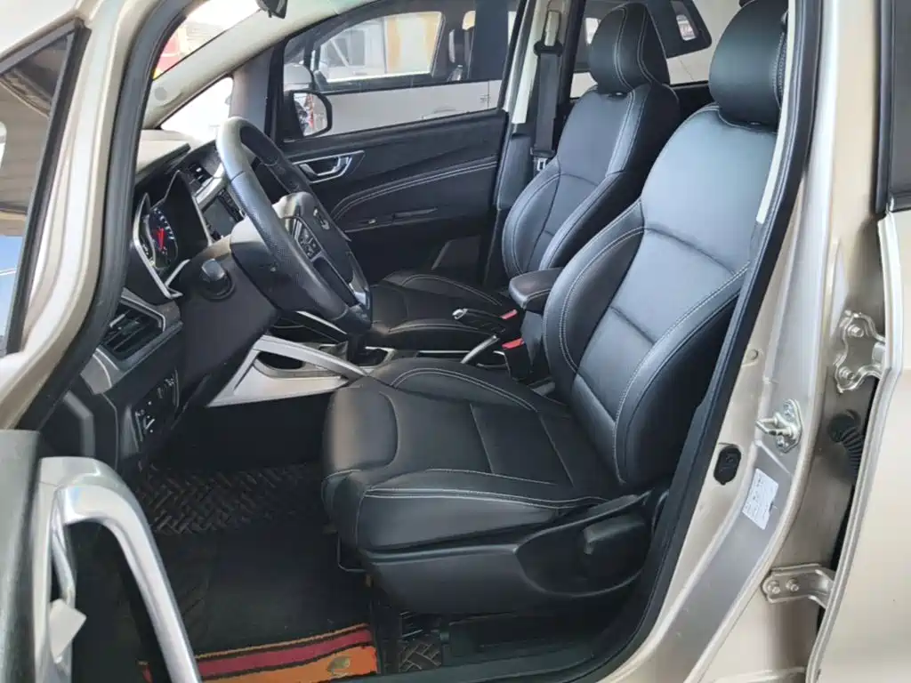Geely Vision X3 — фото 15