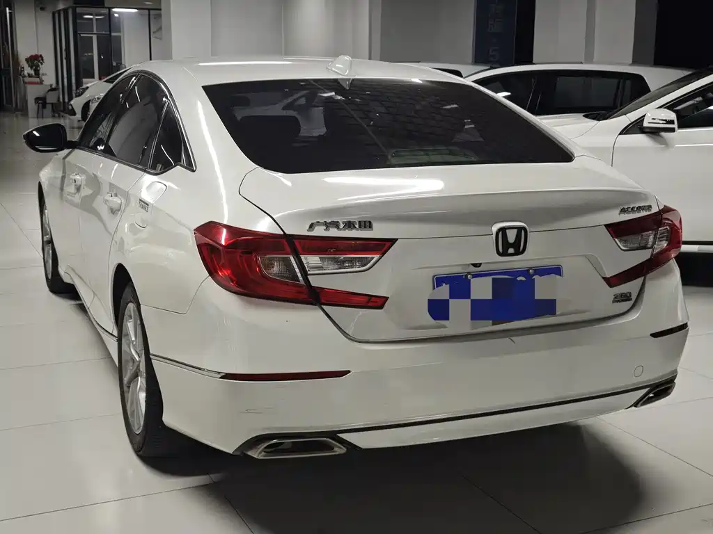 Honda Accord — фото 4