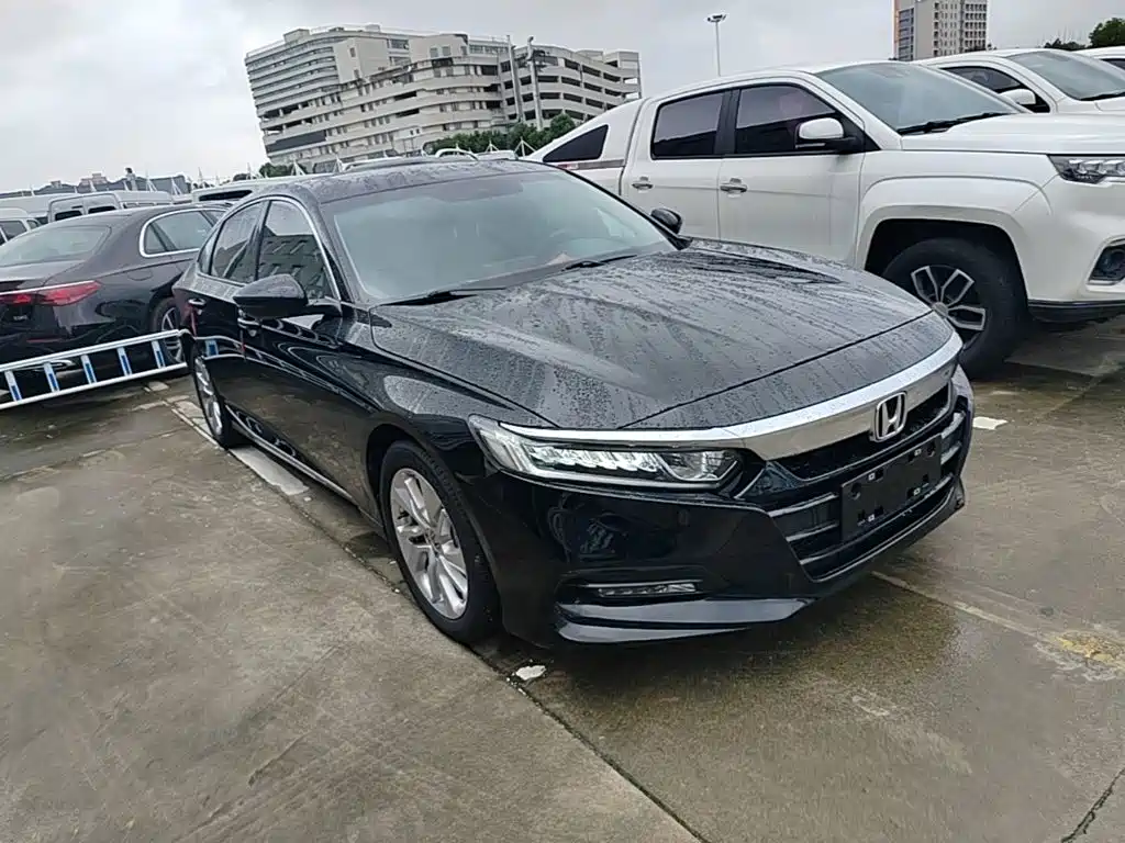 Honda Accord — фото 4
