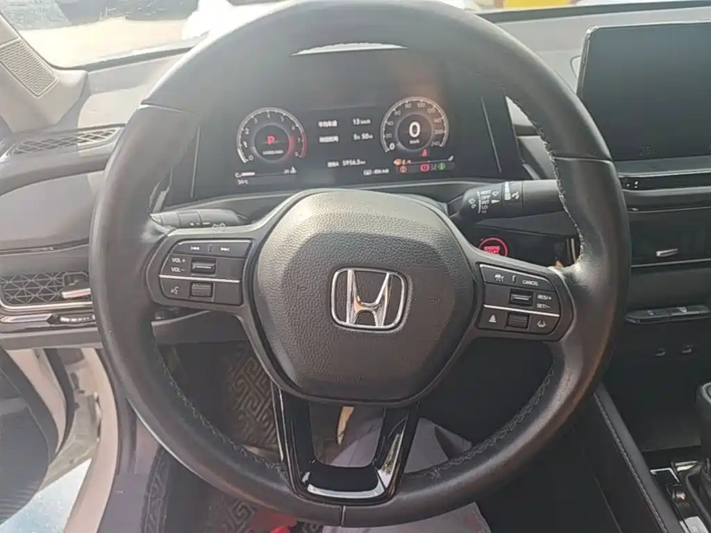 Honda Inspire — фото 11