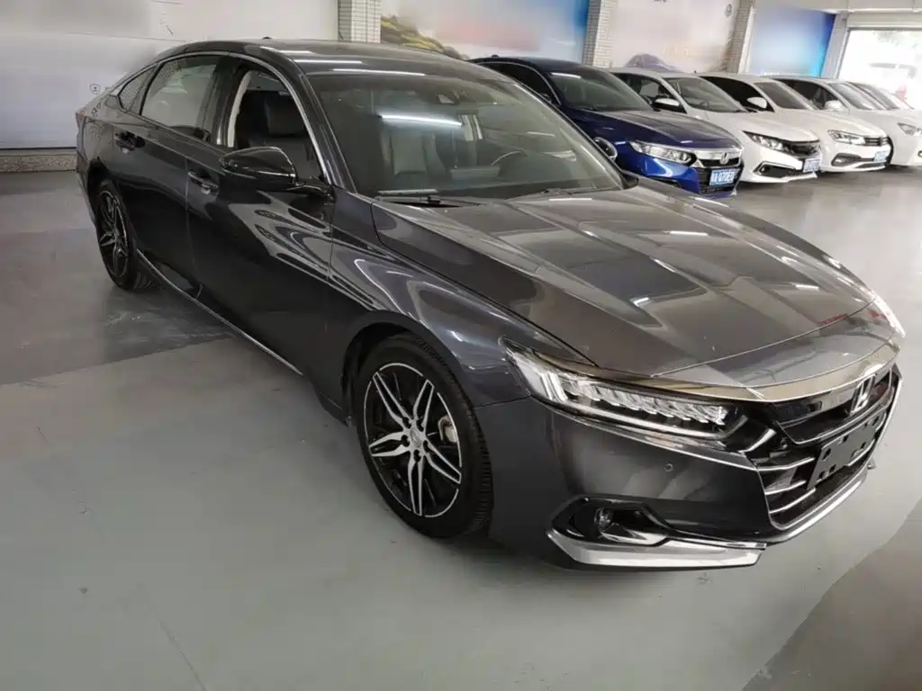 Honda Accord — фото 4