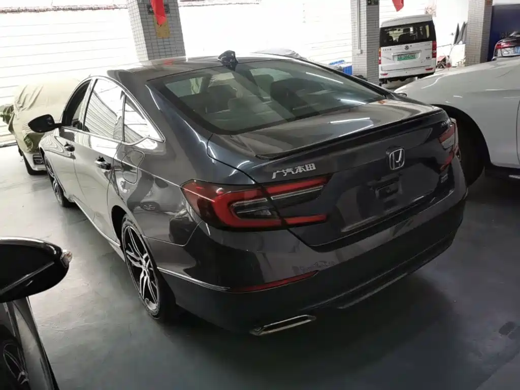 Honda Accord — фото 5