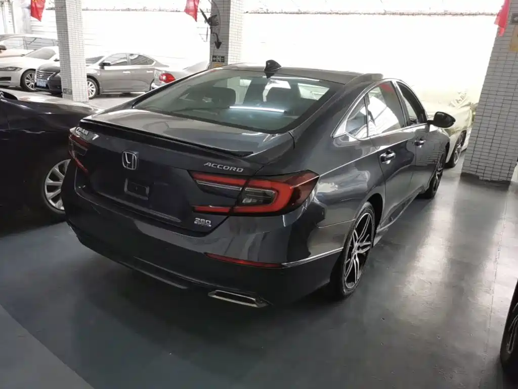 Honda Accord — фото 7