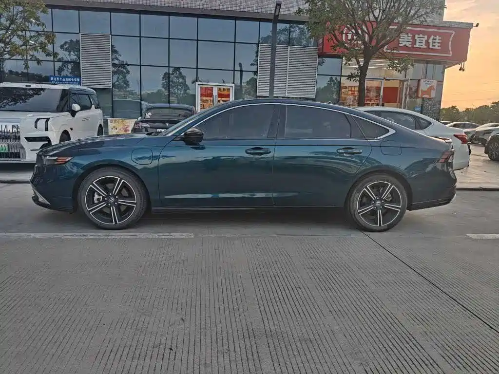 Honda Accord New Energy — фото 3