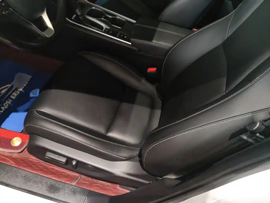 Honda Accord — фото 15