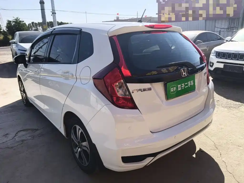 Honda Fit — фото 5