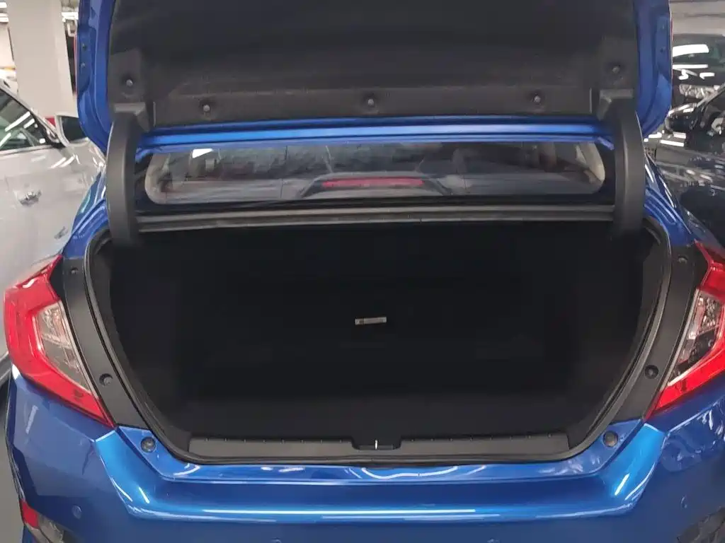 Honda Civic — фото 16