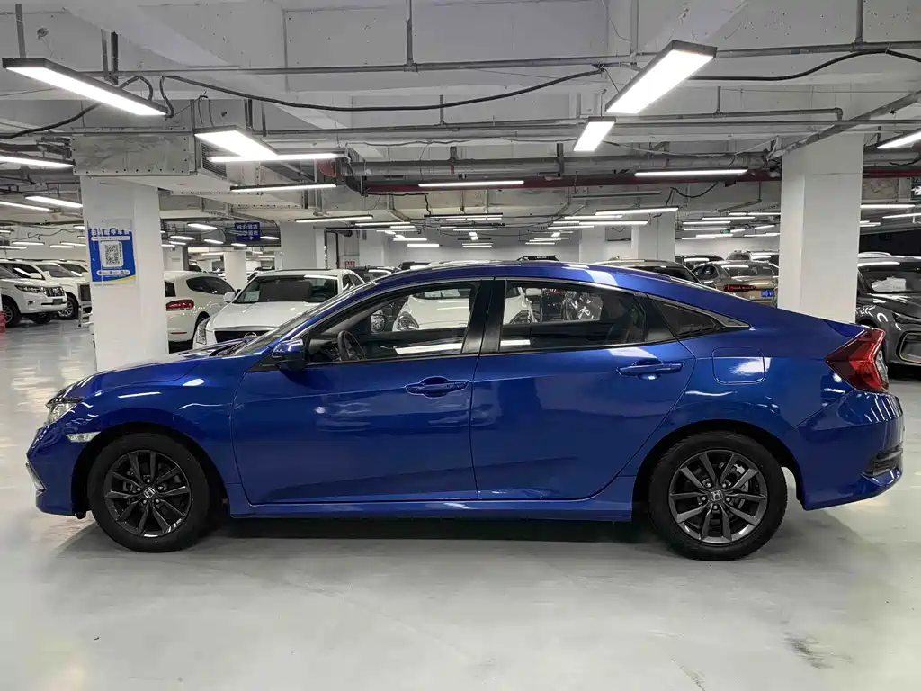 Honda Civic — фото 7
