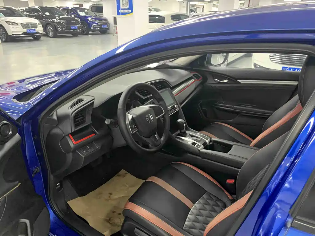 Honda Civic — фото 8
