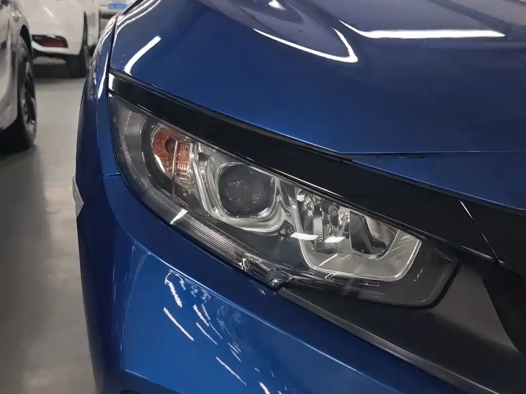 Honda Civic — фото 10