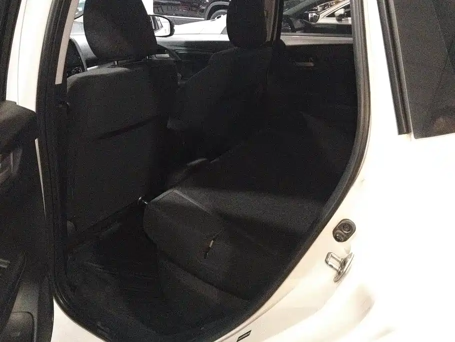 Honda Fit — фото 11