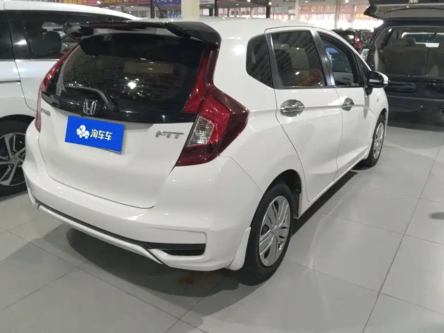 Honda Fit — фото 3